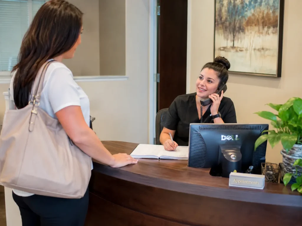 How To Screen Front Desk Receptionists Before Hiring